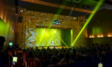 Concerto especial de Páscoa reúne 60 músicos no palco do Teatro ICBEU