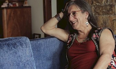 Documentário “Laerte-se” promove reflexão sobre identidade, diversidade e resistência no Mês do Orgulho LGBTQIAPN+