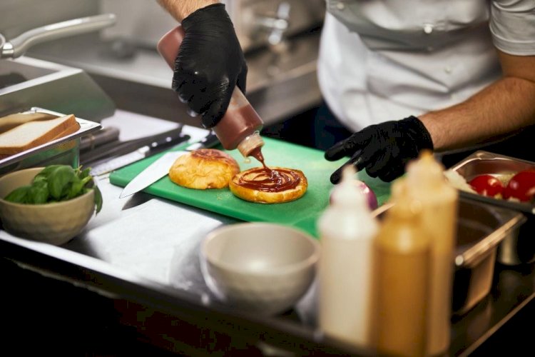 Setor de food service cresce no AM, especialista dá dicas para empreender com mais segurança